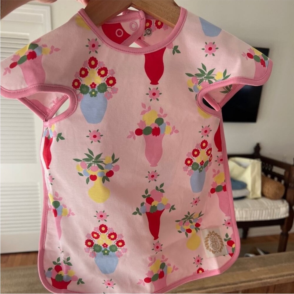 Beaufort Bonnet Company Big Bite Bib Pink and
Plentiful/Hamptons Hot Pink RARE